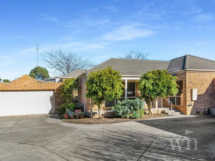 2/24 MacDonald Grove, Mornington VIC 3931