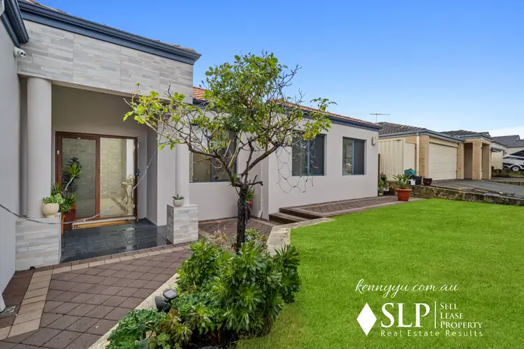 5 Winston Way, Madeley WA 6065