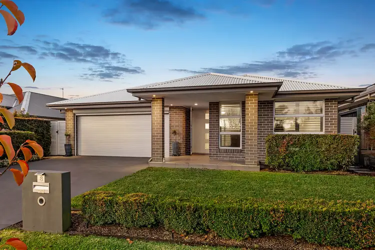 8 Bulbul Crescent, Fletcher NSW 2287