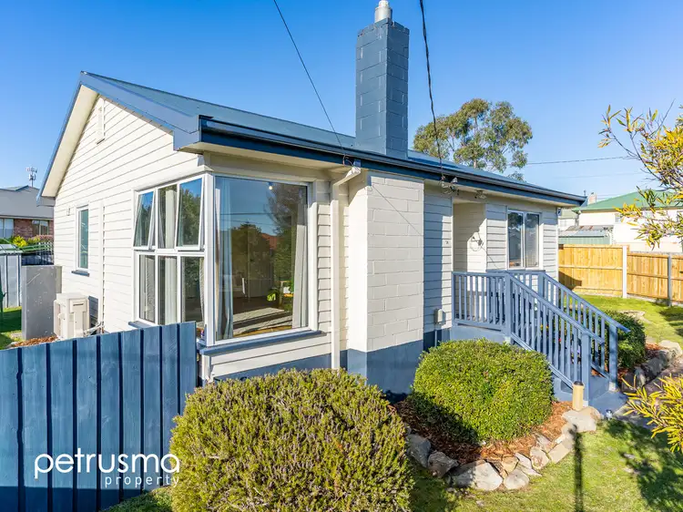 1A Erebus  Street, Warrane TAS 7018