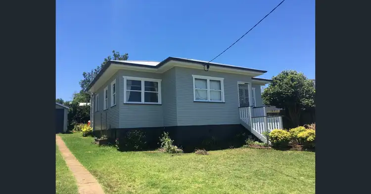 17 Geoffrey Street, Mount Lofty QLD 4350