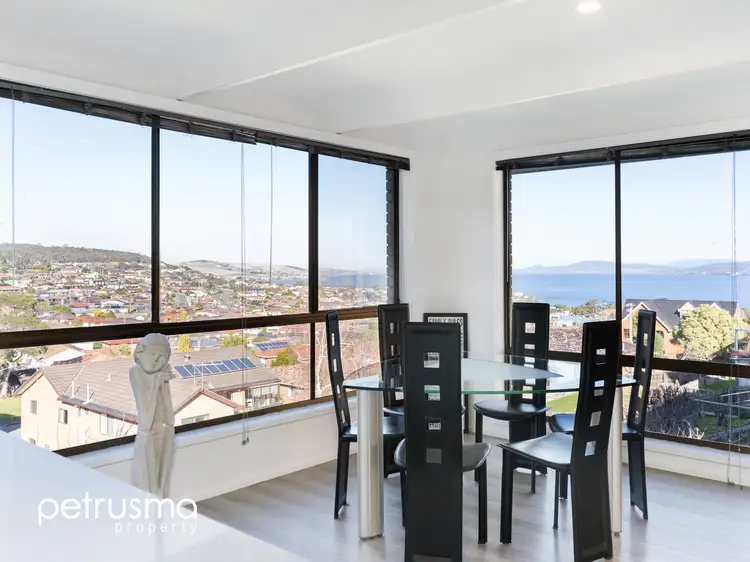 8 Zenith Court