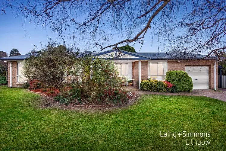 8 Abercrombie Drive, Bathurst NSW 2795