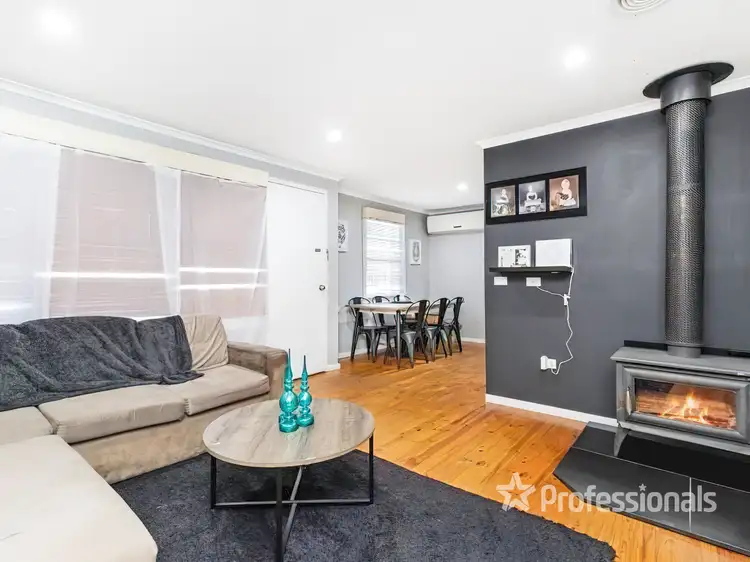 Second view of Homely house listing, 2 Meads Place, Mount Austin NSW 2650