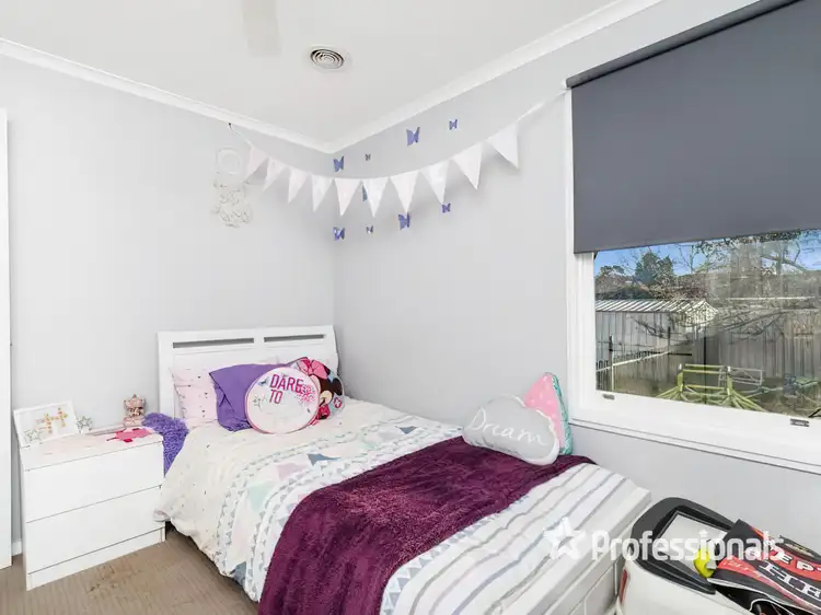 Fourth view of Homely house listing, 2 Meads Place, Mount Austin NSW 2650