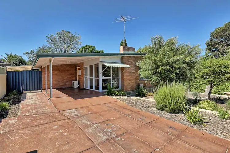 13 George Street, Kelmscott WA 6111