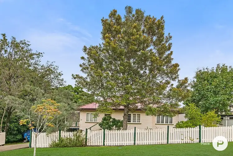 12 Malory Street, Balmoral QLD 4171