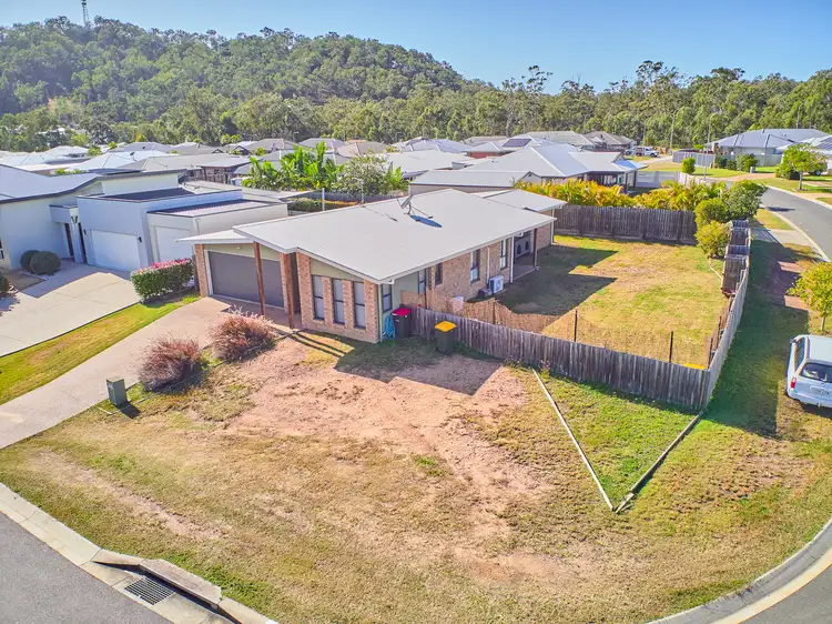 15 Bellbird Circuit, New Auckland QLD 4680