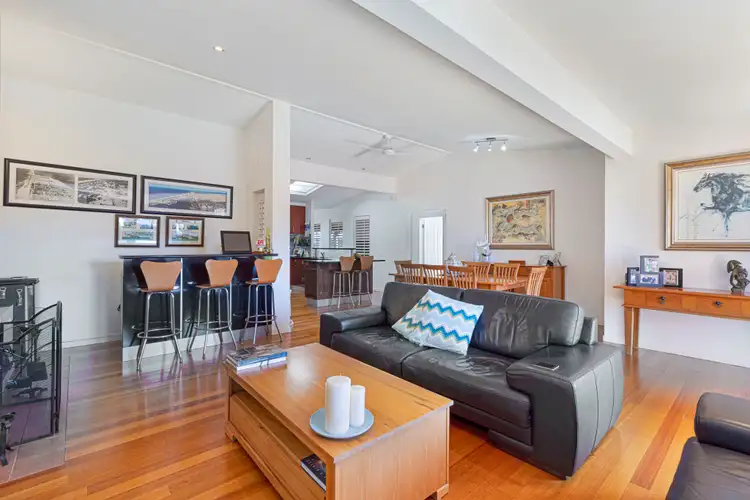 Fifth view of Homely house listing, 20 Pearl Key, Broadbeach Waters QLD 4218