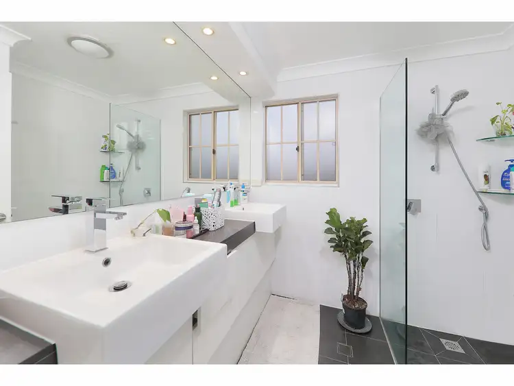 Sixth view of Homely unit listing, 4/159 School Road, Yeronga QLD 4104