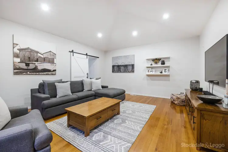 Sixth view of Homely house listing, 10 Mapiti Court, Frankston VIC 3199