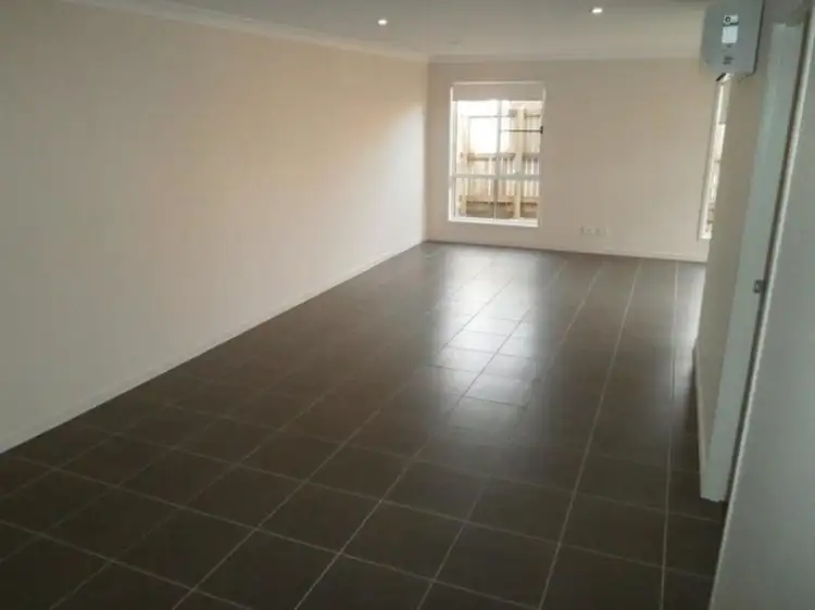 Third view of Homely unit listing, 2/102 Rowbotham Street, Rangeville QLD 4350