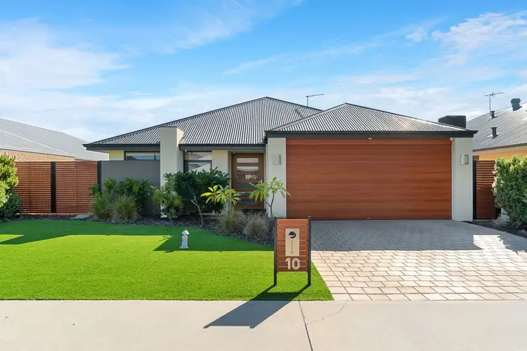 10 Panola Way, Sinagra WA 6065