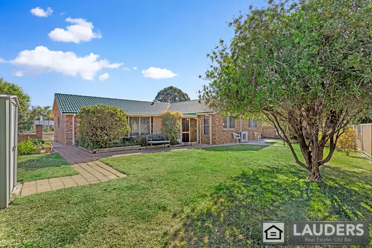 8 Silkyash Close, Old Bar NSW 2430