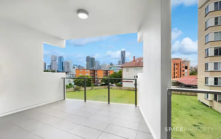 17/75 Barker Street, New Farm QLD 4005