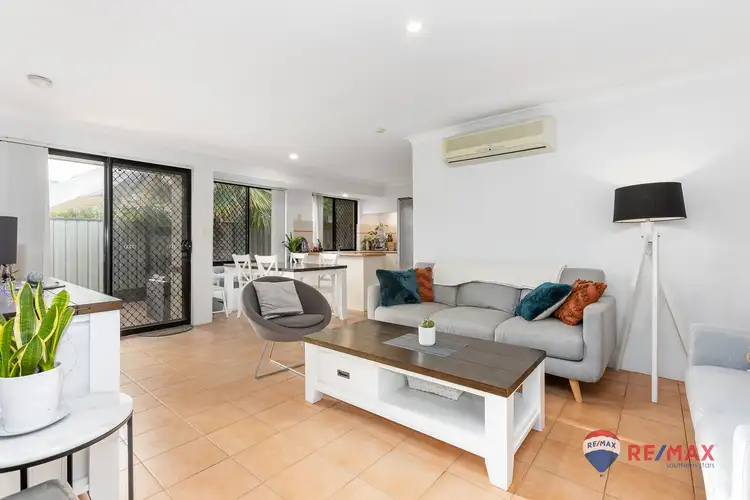 4C Ball Place, Queens Park WA 6107