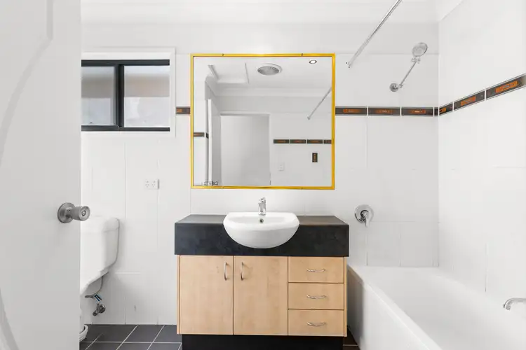 Sixth view of Homely townhouse listing, 4/18 Princess Street, Fairfield QLD 4103