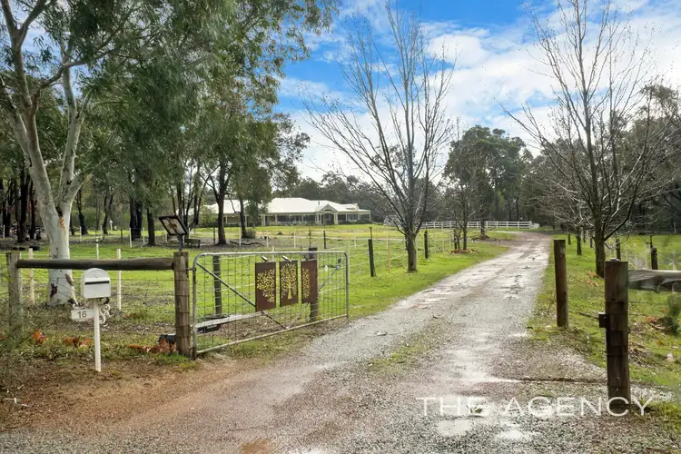 16 Barbarich Drive, Gidgegannup WA 6083