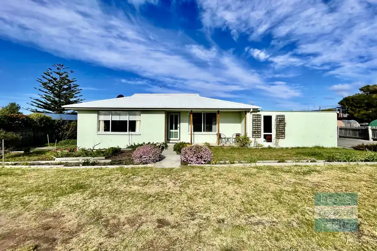 1/1 Thomas Street, Scamander TAS 7215