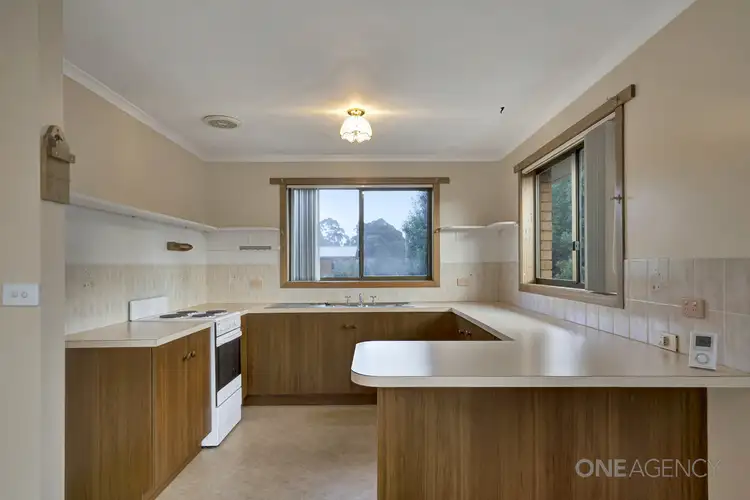 6 Commonwealth Court, Penguin TAS 7316