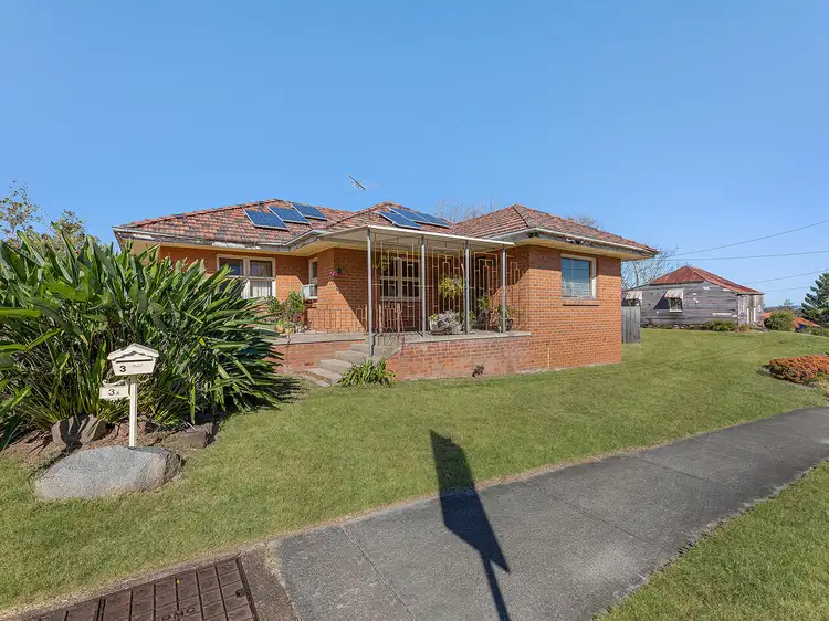 3 Griffith Road, Eastern Heights QLD 4305
