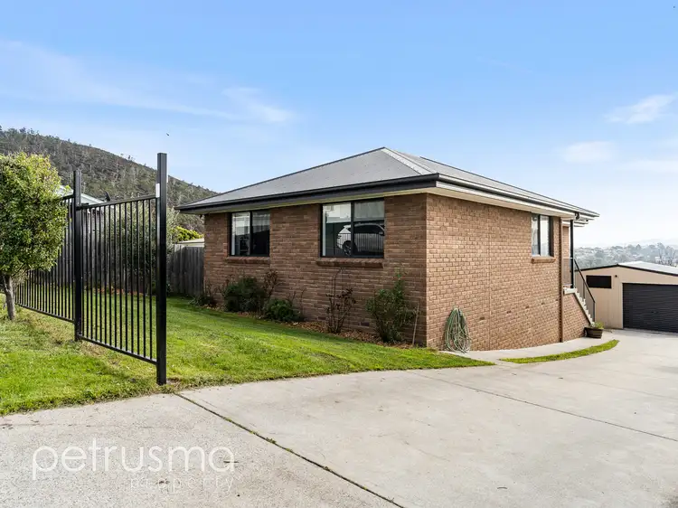 8 Coraki Street, Chigwell TAS 7011