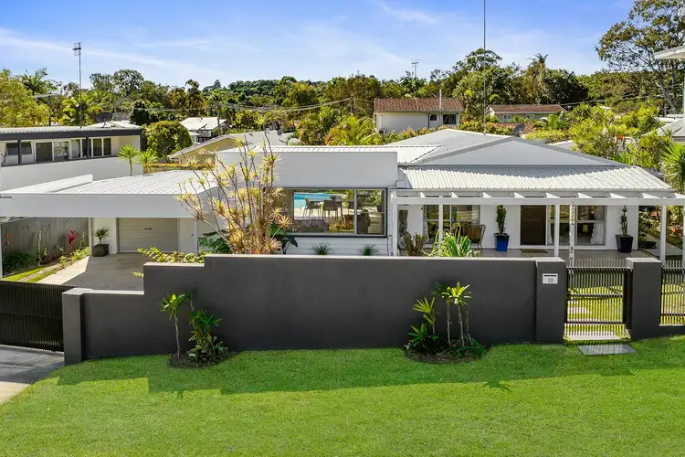 19 Sleepy Hollow Drive, Noosa Heads QLD 4567