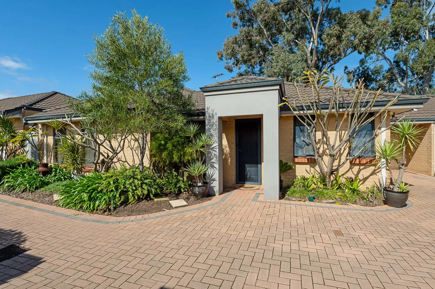 Main view of Homely villa listing, 2/7 Ellam Street, St James WA 6102