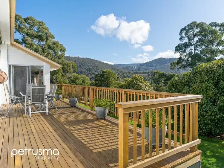 6 Bush Lane, Lower Snug TAS 7054