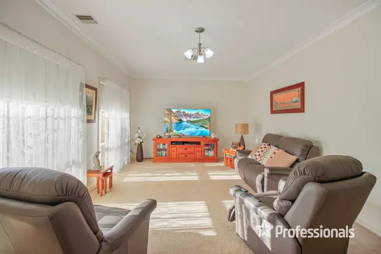 Third view of Homely house listing, 2 Glenvale Place, Bourkelands NSW 2650