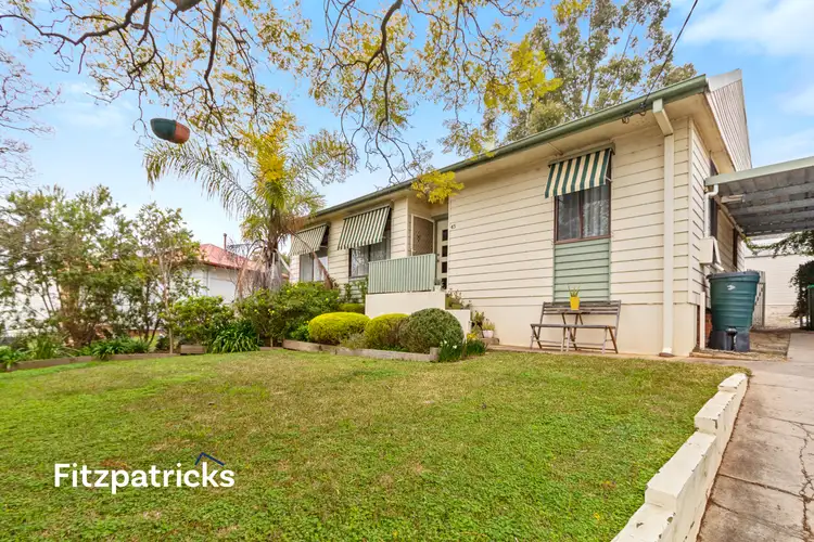 45 Phillip Avenue, Mount Austin NSW 2650