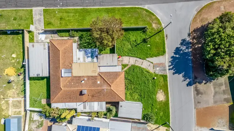 Second view of Homely house listing, 2 Pimelea Place, Pinjarra WA 6208