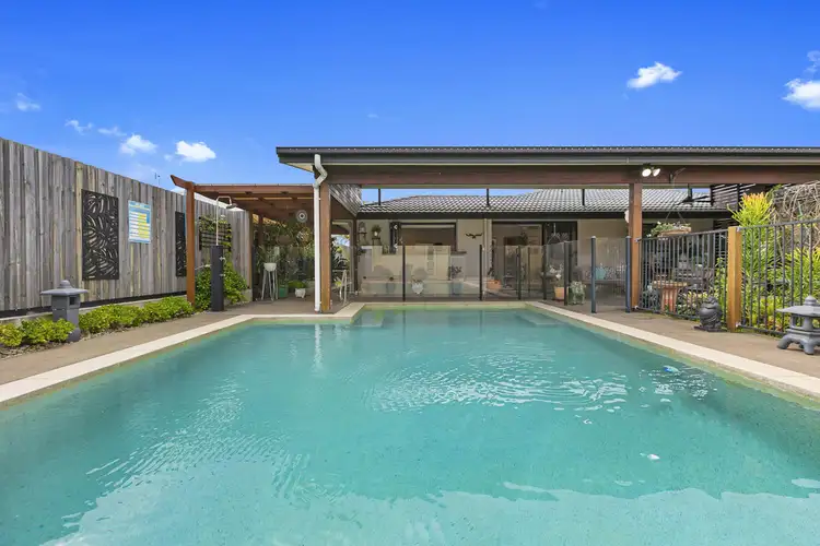16 Surrey Court, Kawungan QLD 4655