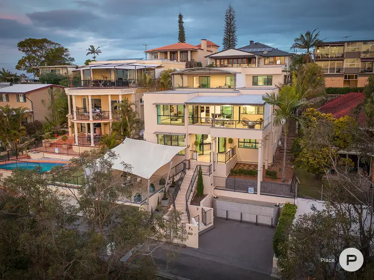 67 Kneale Street, Holland Park West QLD 4121