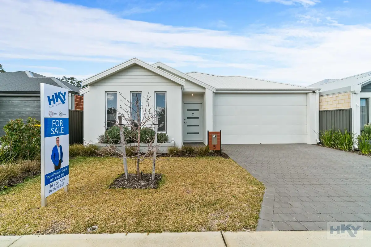 Main view of Homely house listing, 5 Ullswater Chase, Aveley WA 6069