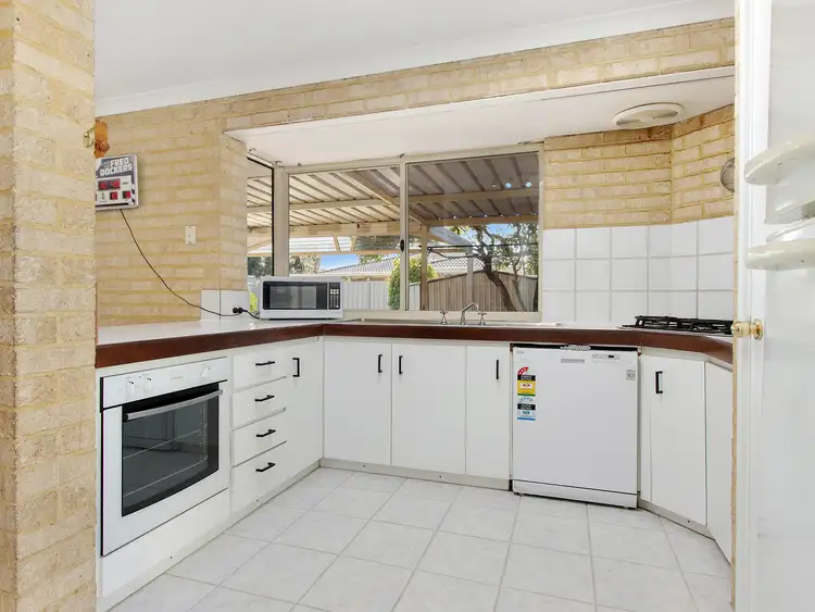 Seventh view of Homely house listing, 4 Kirkpatrick Court, Seville Grove WA 6112