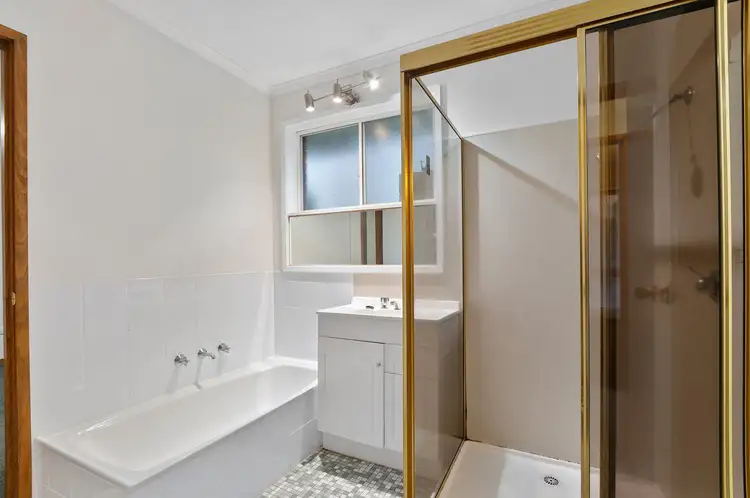 Sixth view of Homely house listing, 24 Frances Court, Sale VIC 3850