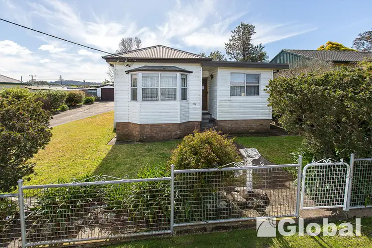 37 Earl Street, Holmesville NSW 2286