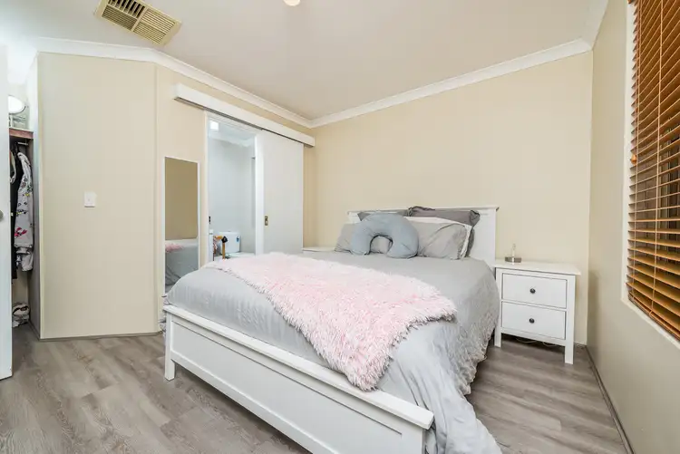 Fifth view of Homely house listing, 8 Kalix Elbow, Merriwa WA 6030