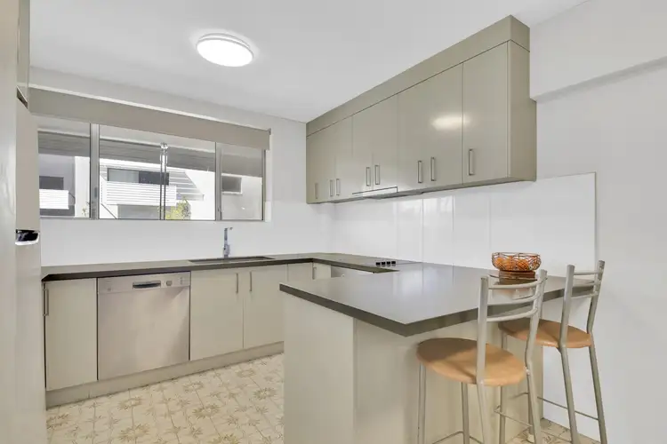 Second view of Homely unit listing, 2/17 View Street, Chermside QLD 4032