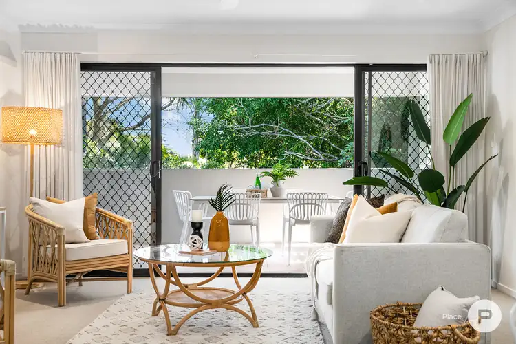 Main view of Homely unit listing, 4/18 Kennington Road, Camp Hill QLD 4152