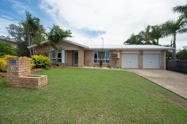 15 Mciver Road, Clinton QLD 4680