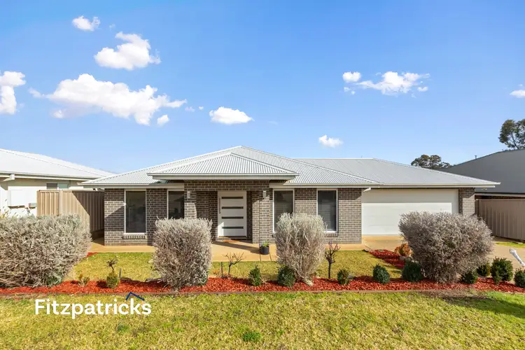 15 Flack Crescent, Boorooma NSW 2650