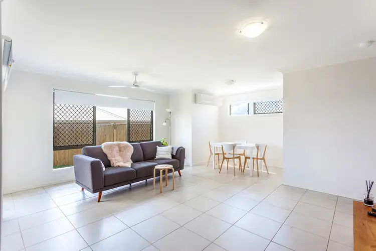 Fifth view of Homely semi-detached listing, 12a Dove Crescent, Kleinton QLD 4352