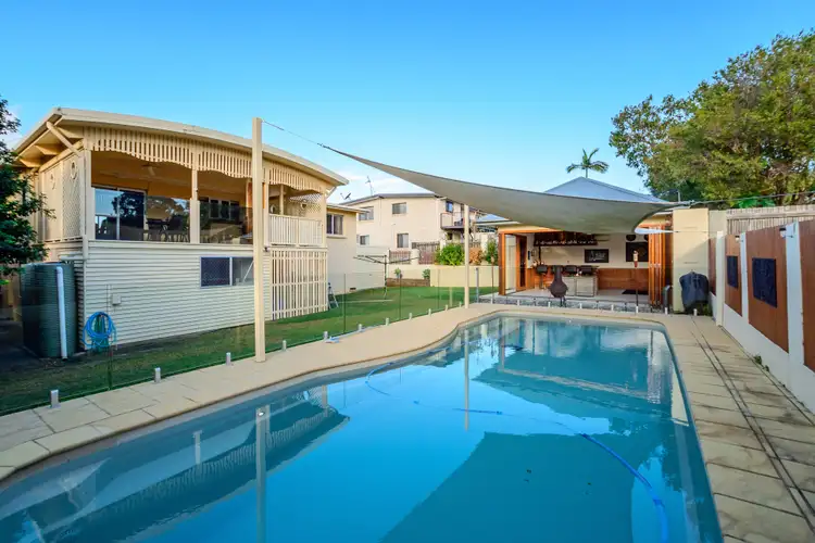 8 Canonbar Street, Clinton QLD 4680