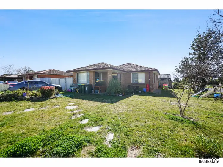 1 Woodward Street, West Bathurst NSW 2795