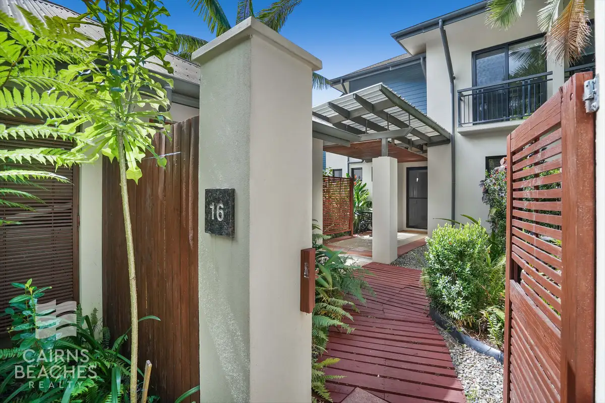 Main view of Homely townhouse listing, 16/5-7 Arlington Esplanade, Clifton Beach QLD 4879