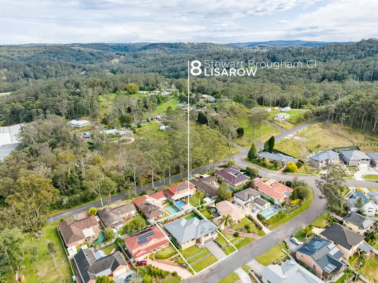 8 Stewart Brougham Close, Lisarow NSW 2250