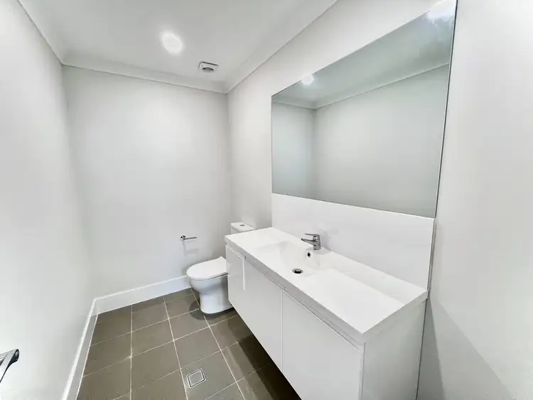 Sixth view of Homely house listing, 27 Quiberon Way, Goulburn NSW 2580