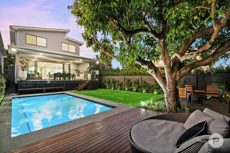 6 Chelmer Street East